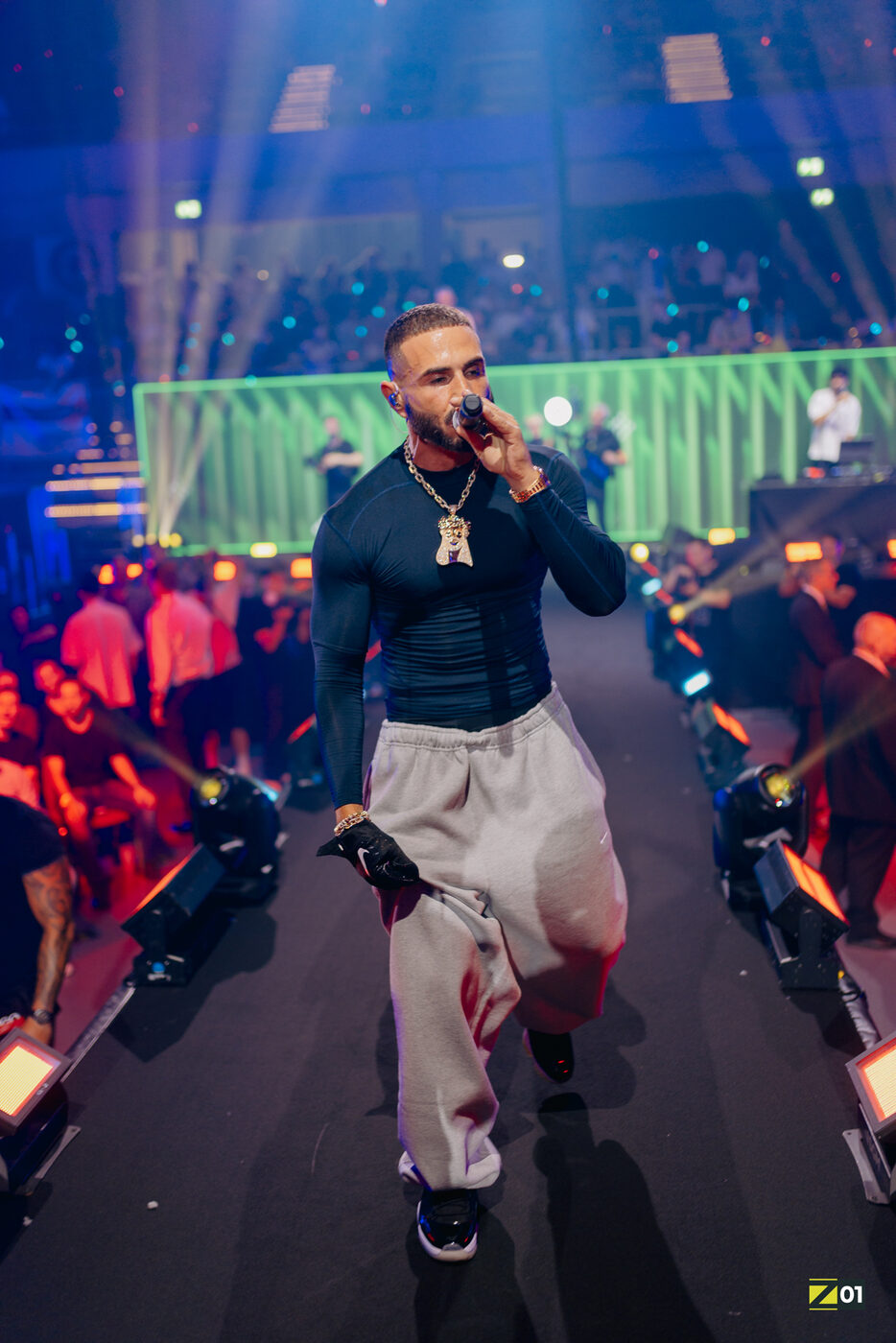 Promotional Film & Image Clips, Ringside Zone, Bild 7